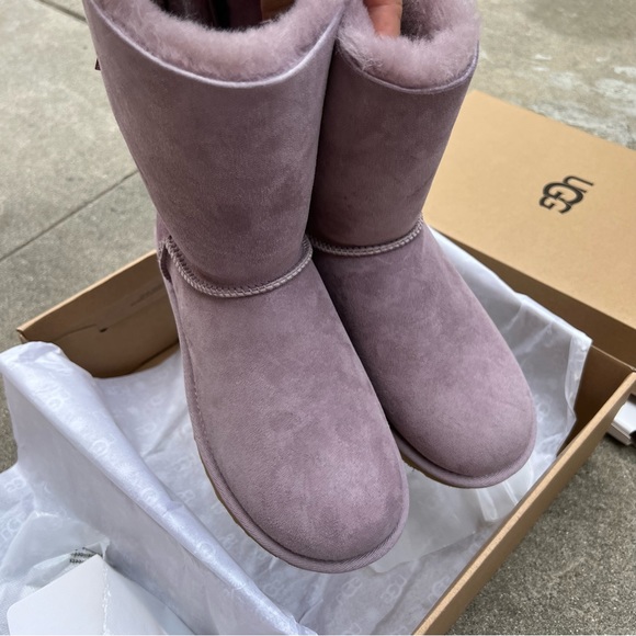 Ugg authentic Bailey bow womens Sz 7,8,9 new 100% authentic - Picture 4 of 5